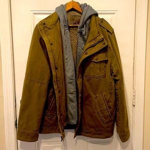 Levi’s , removable hooded inner lining. New. Never worn